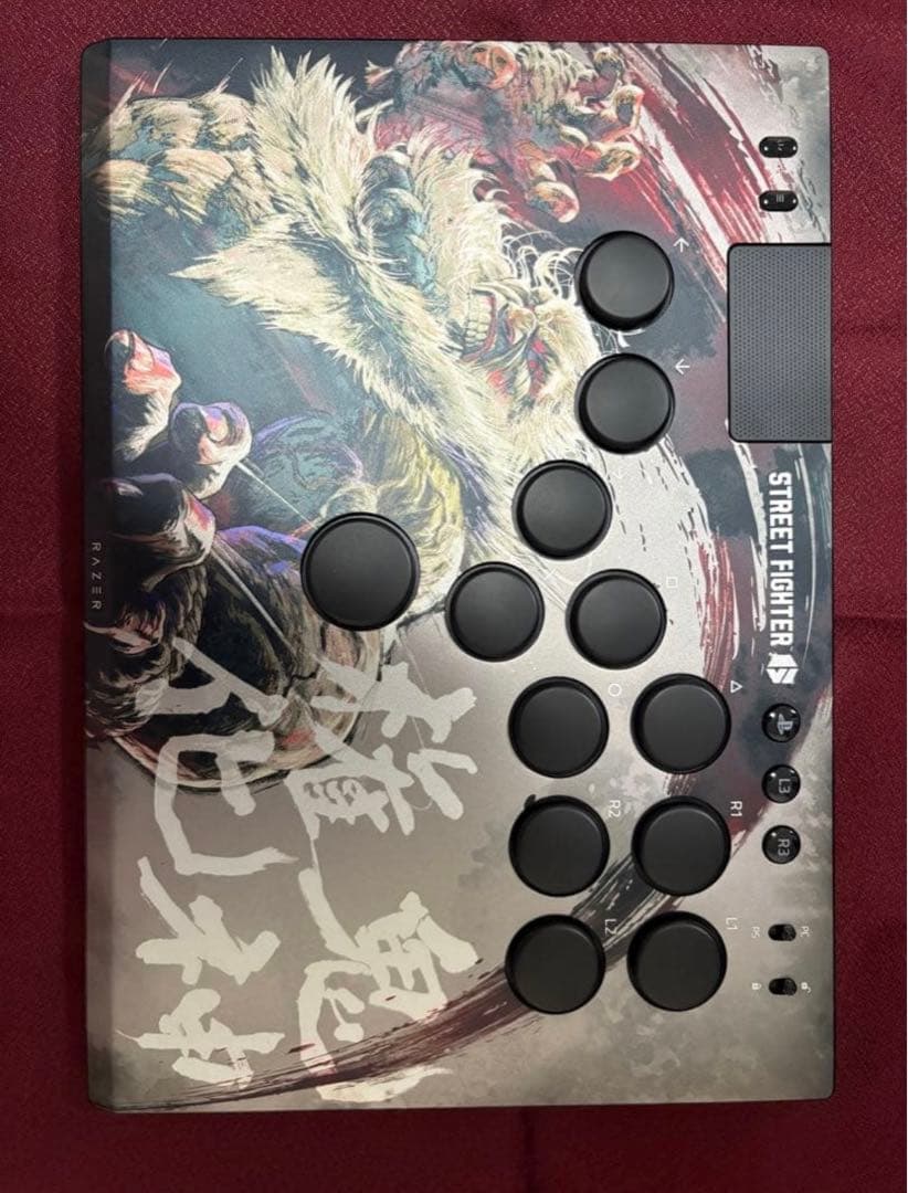 PC用ゲームコントローラー・コンバーター Razer Kitsune SF6 Fighters Edition Akuma