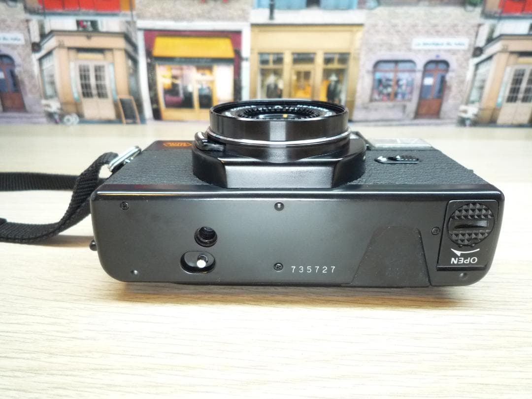 ☆レトロなフィルムカメラ☆KONICA コニカ C35 AF2D