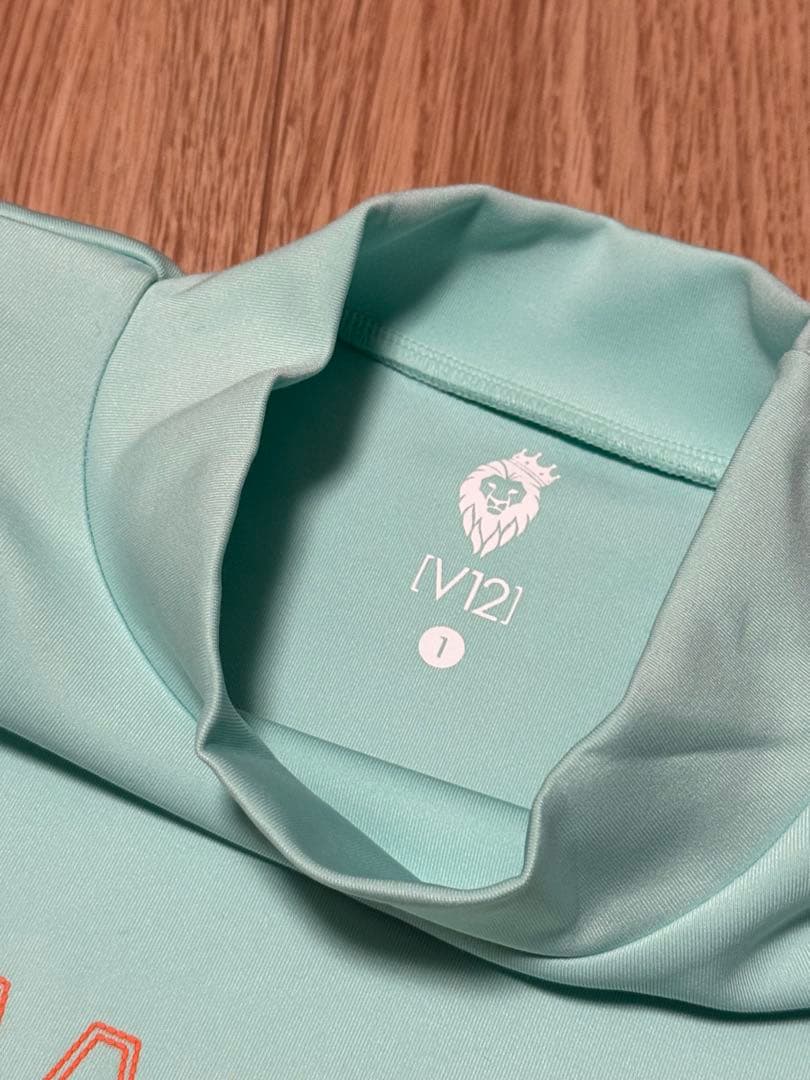 1回着用のみ美品✨V12 ゴルフウェア ティファニーブルー