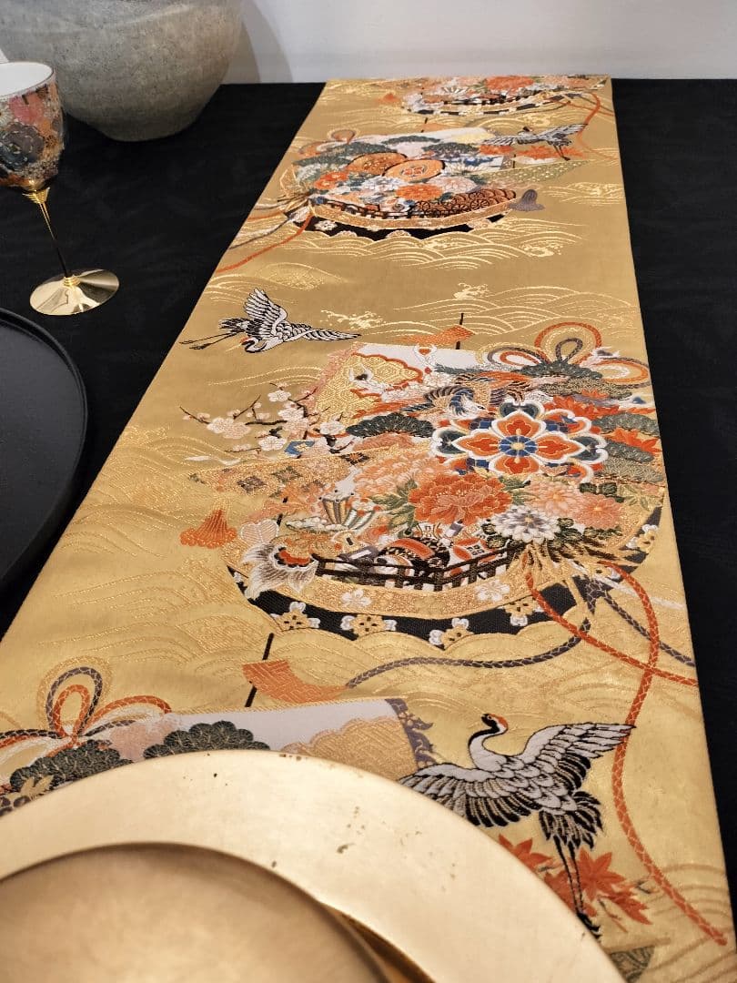 ローズピンクA666★逸品‼️本金箔‼️宝船‼️テーブルランナー2m7cm