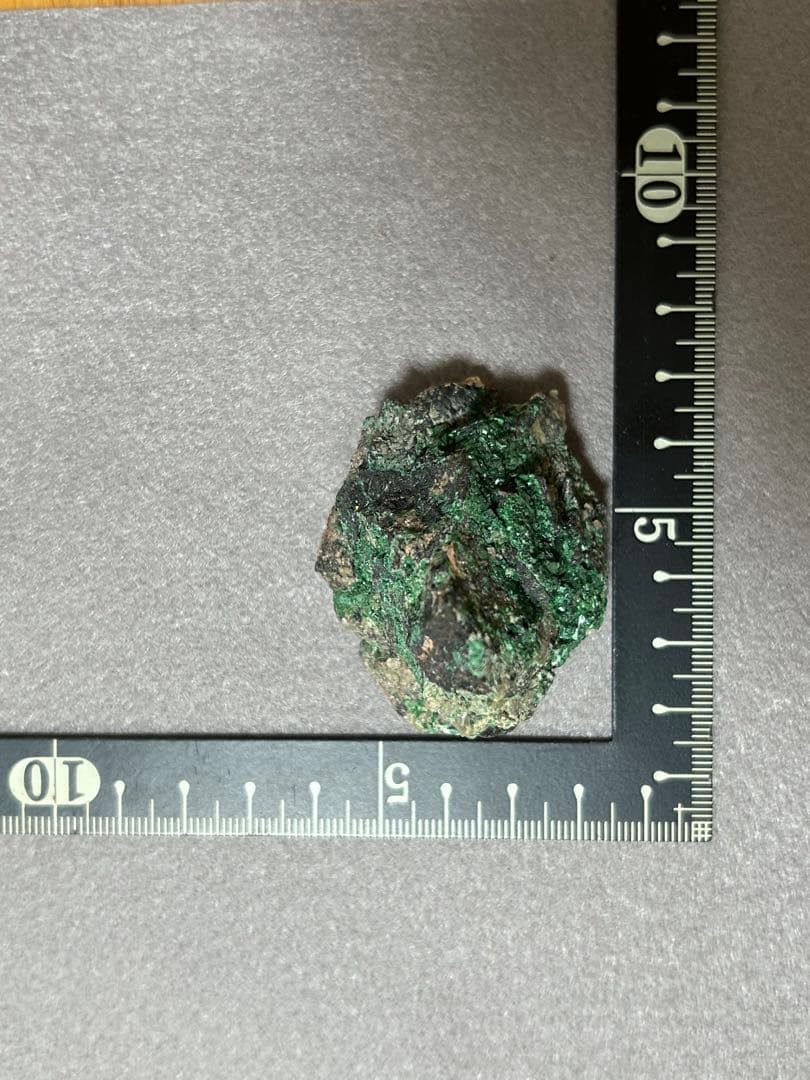 燐銅ウラン鉱　torbernite コンゴ産　放射性鉱物