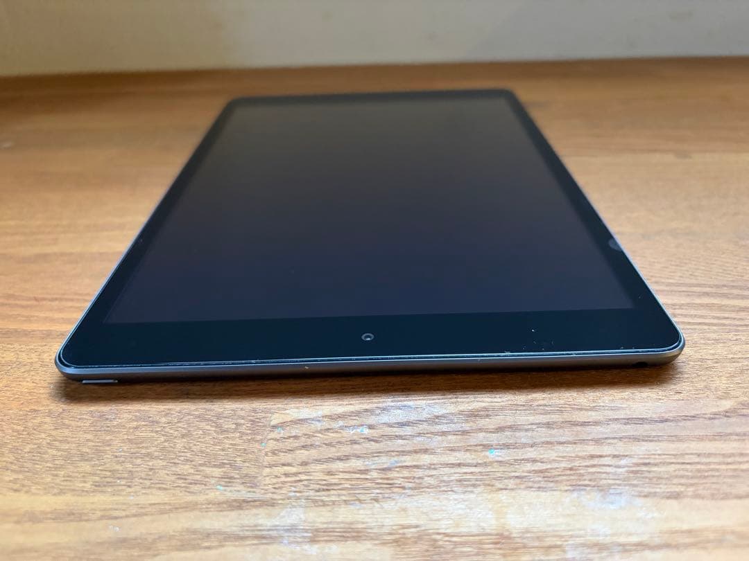 【美品】iPad 第9世代 64GB 10.2インチ スペースグレー