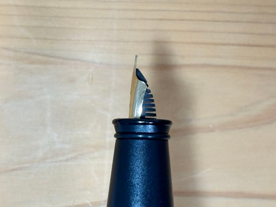 〈値下げ〉⭐︎希少⭐︎ TOMBOW ZooM 828fp　（細字）