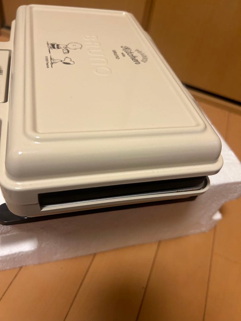 グリルサンドメーカーダブル　PEANUTS BRUNO