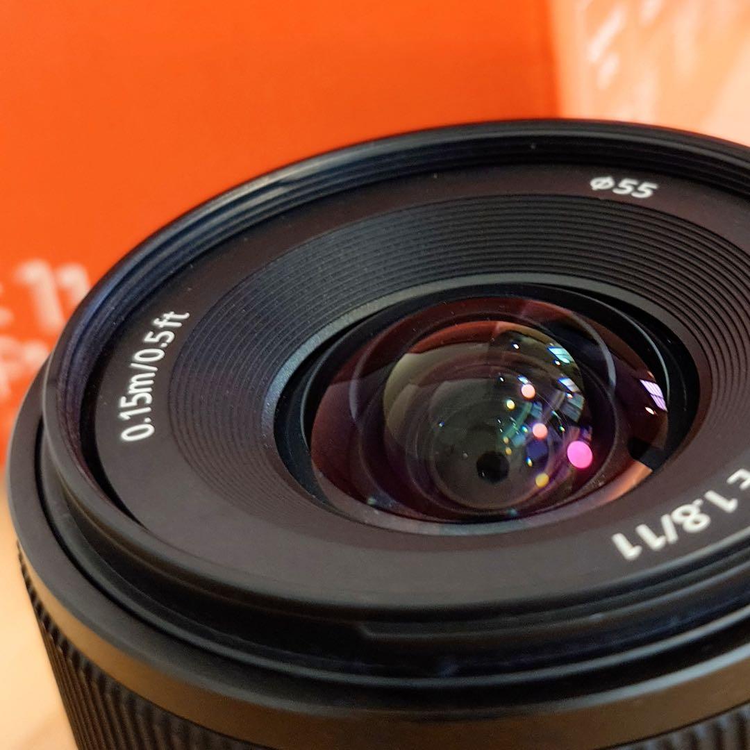 Sony 11mm F1.8 単焦点レンズ　SEL11F18