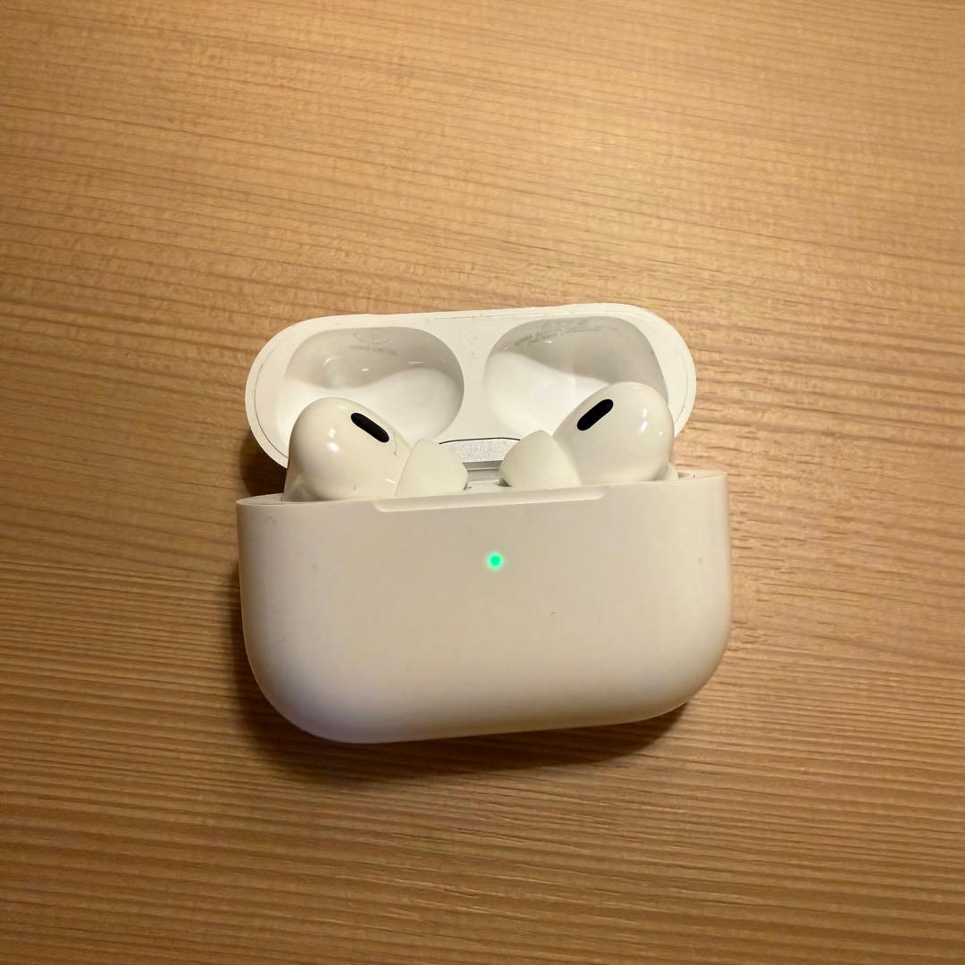 AirPods pro 2 エアポッズ プロ 2 第二世代　美品　ケース付属