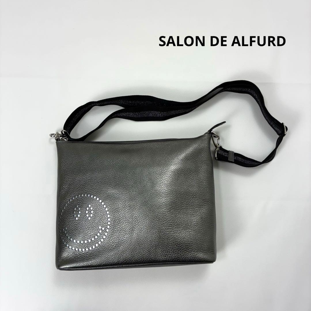 サロンドアルファード　スマイルホリゾンタルポシェット　ガンメタ