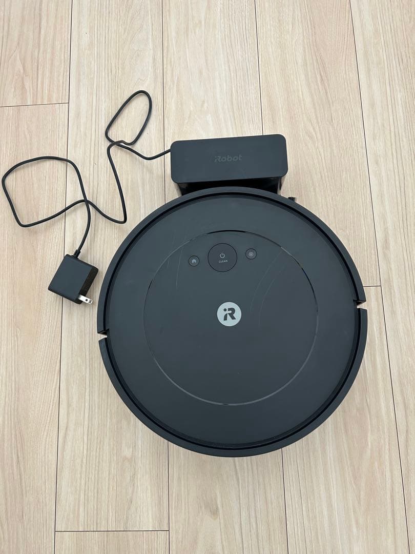 【USED】iRobot ロボット掃除機 本体 充電ドック付き　保証期間内！