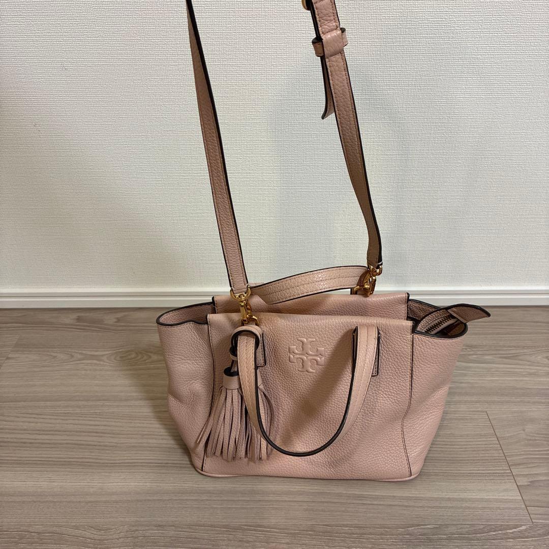 Tory Burch タッセル付きショルダーバッグ ピンク