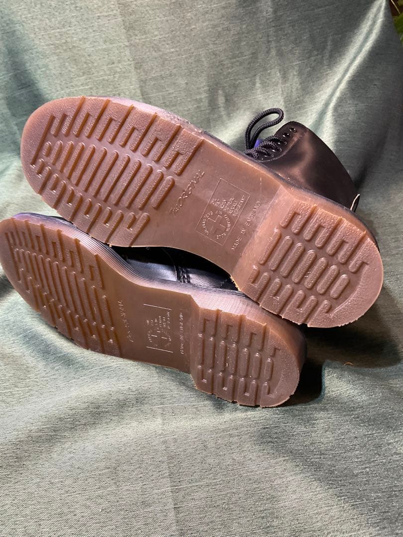 Dr.martens 10ホール新品同様　訳あり