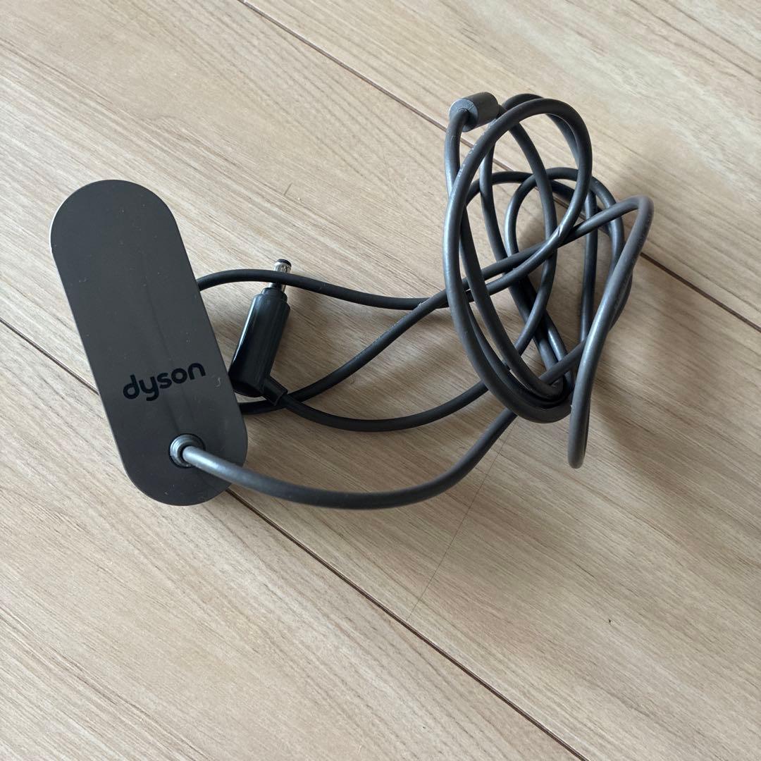 Dyson V8 掃除機 各種アタッチメント付き