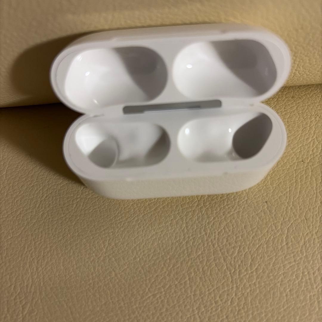 ざ*す様 Apple AirPods pro3