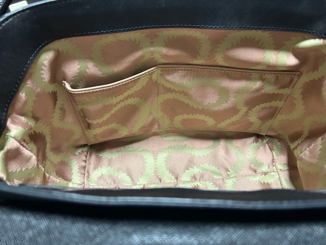 vivienne westwood ハンドバッグ　黒　レザー