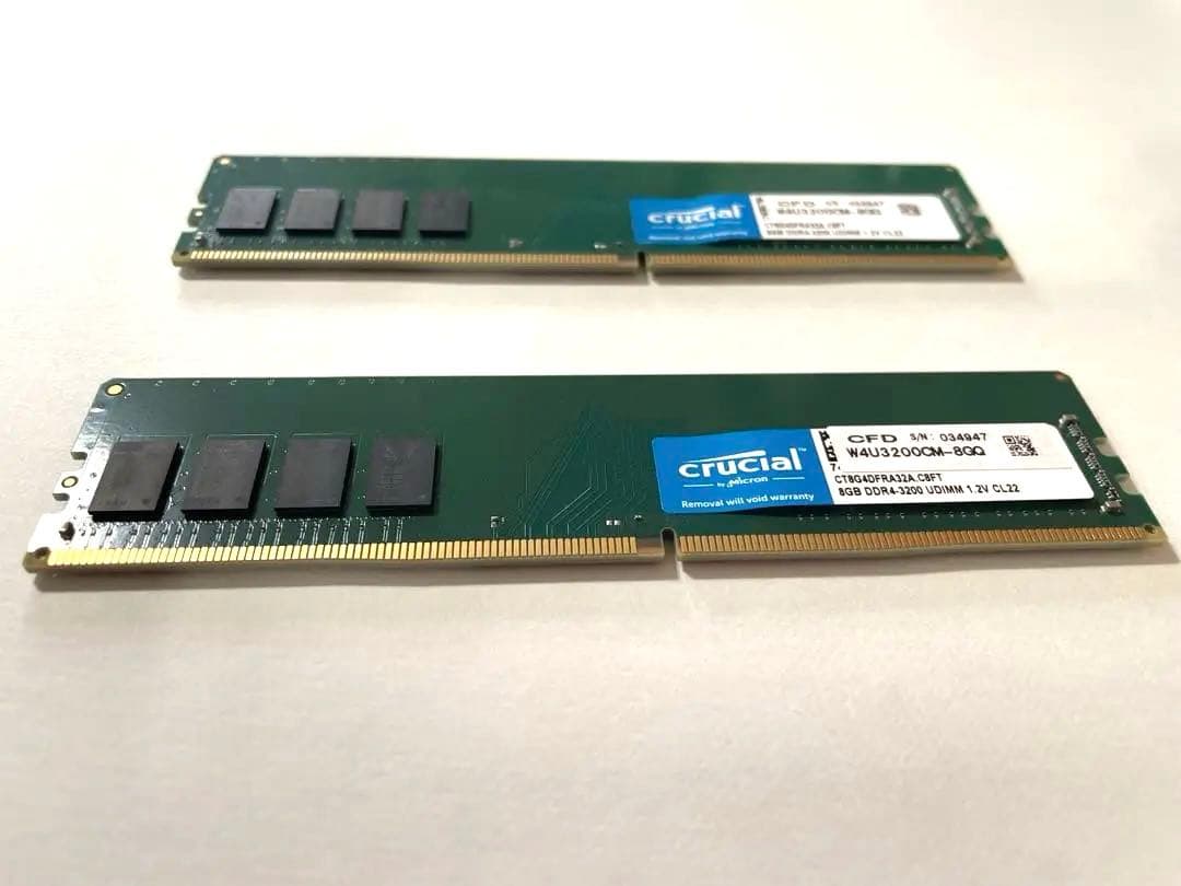 Crucial DDR4 16GB (2x8GB) メモリ