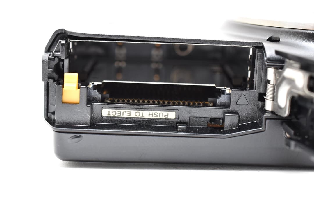 FUJIFILM FinePix F100fd ブラック 0296