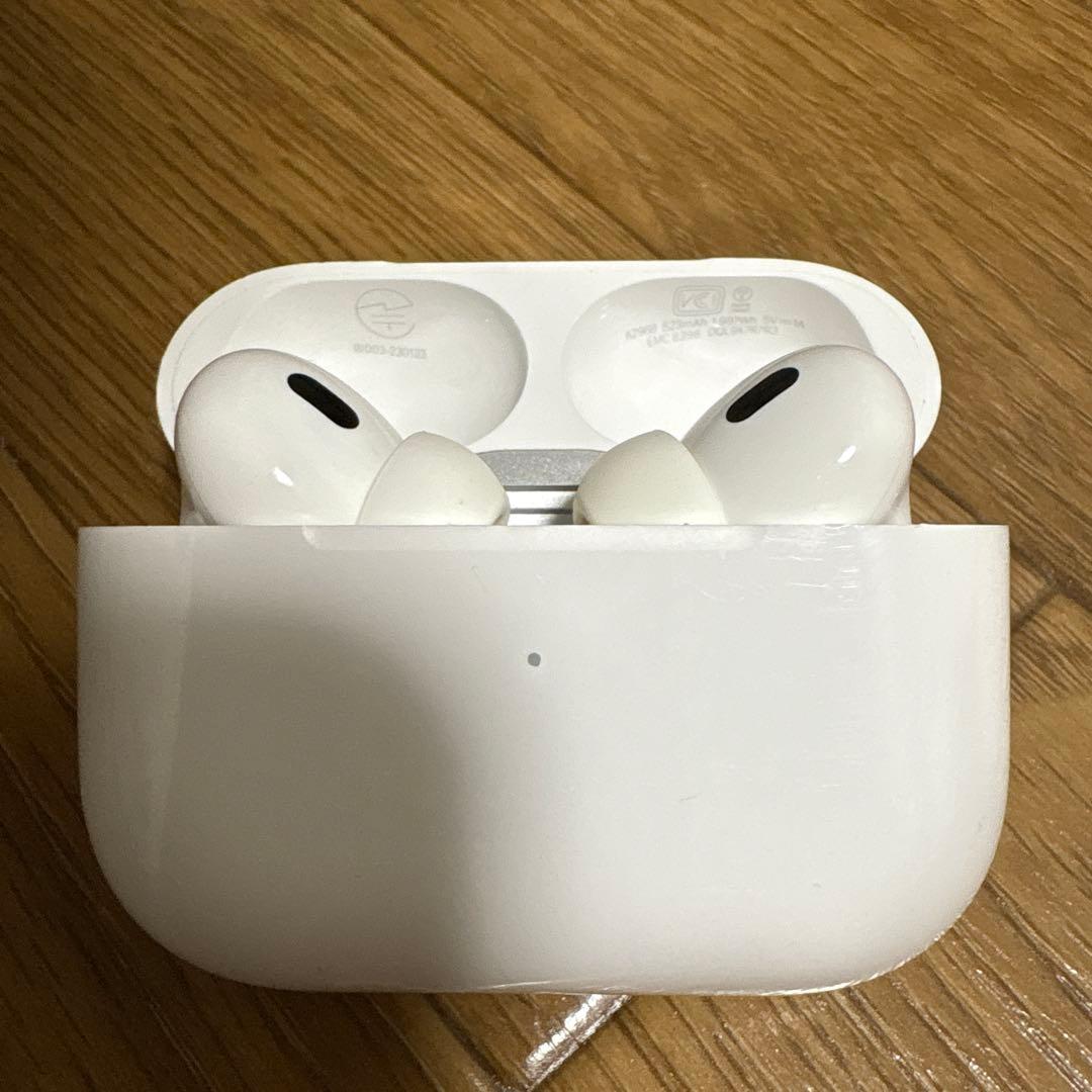 AirPodsPro2本体 ホワイト 充電ケース付き 充電線付き