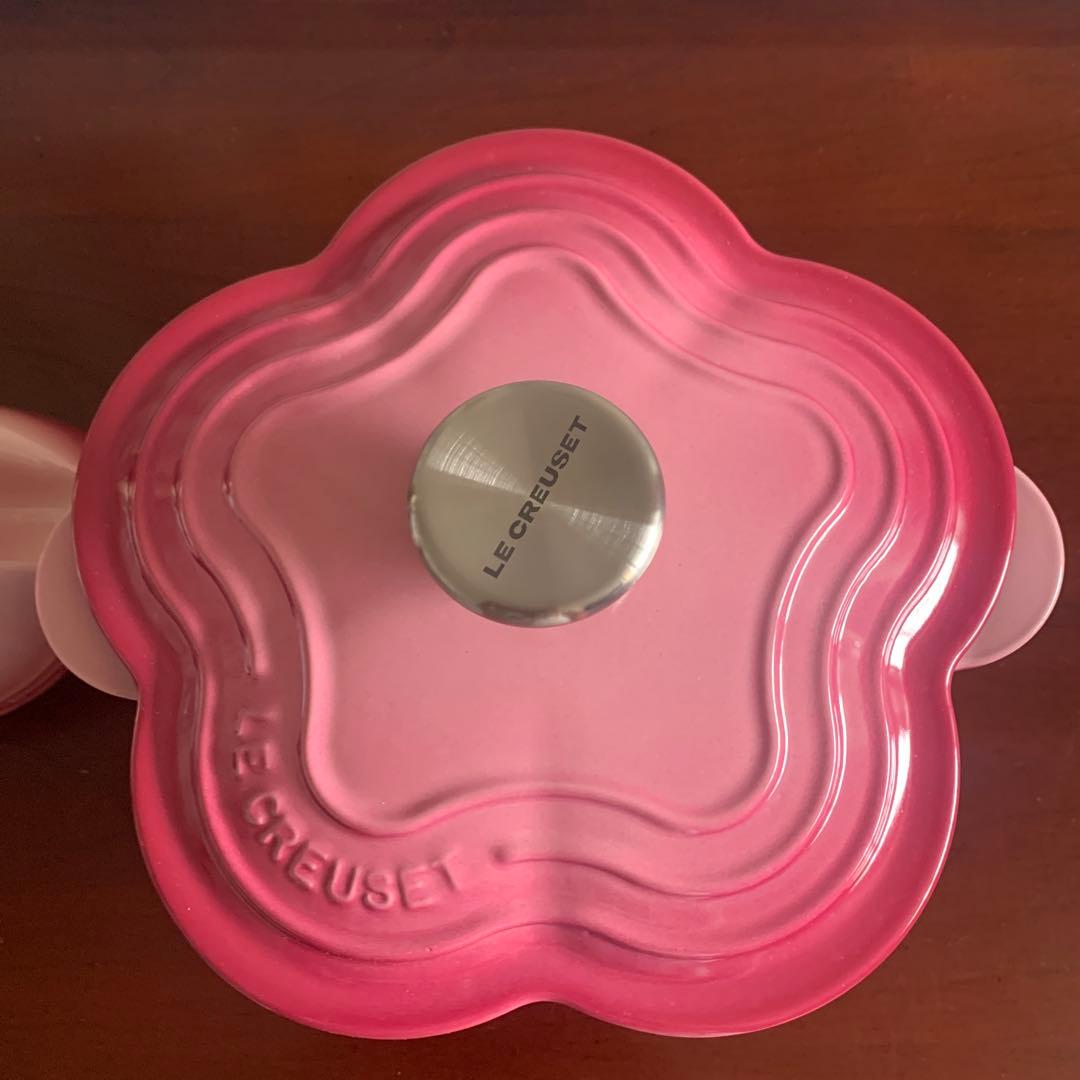 廃盤　ルクルーゼ　ベリー　ココットフルール20cmリッドスタンドセット♪