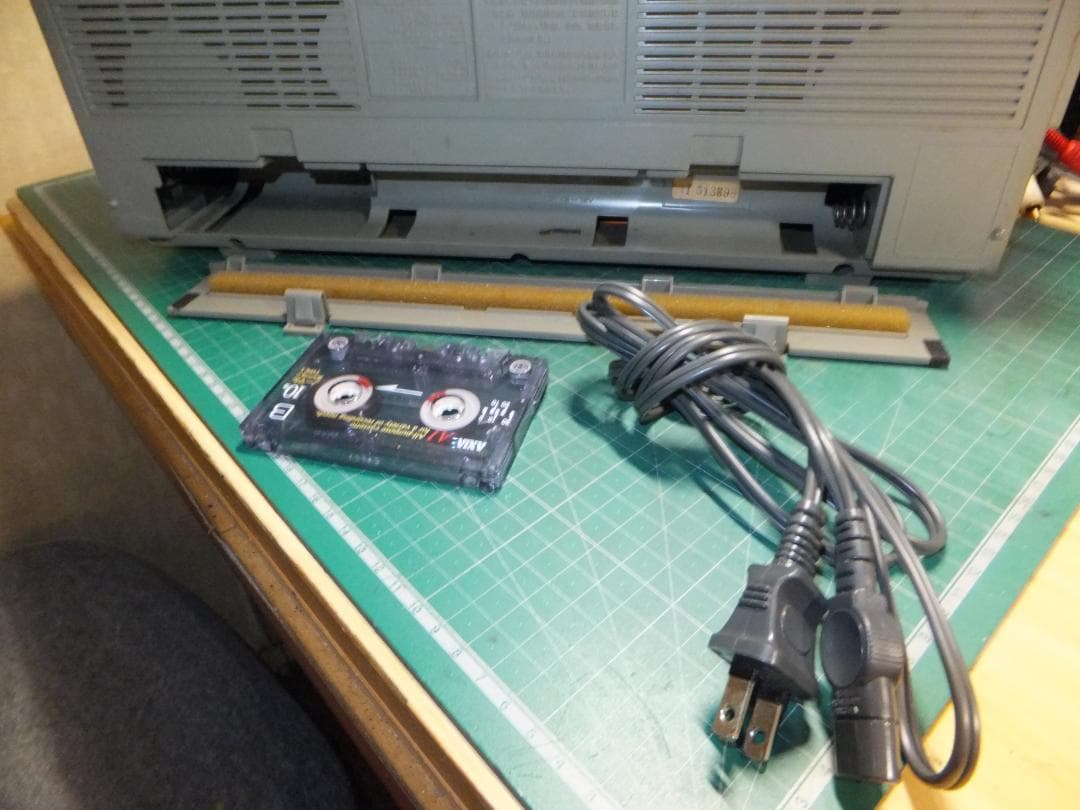 東芝　ラジカセ　RT-S77 昭和レトロなカセットレコーダー(整備動作品)