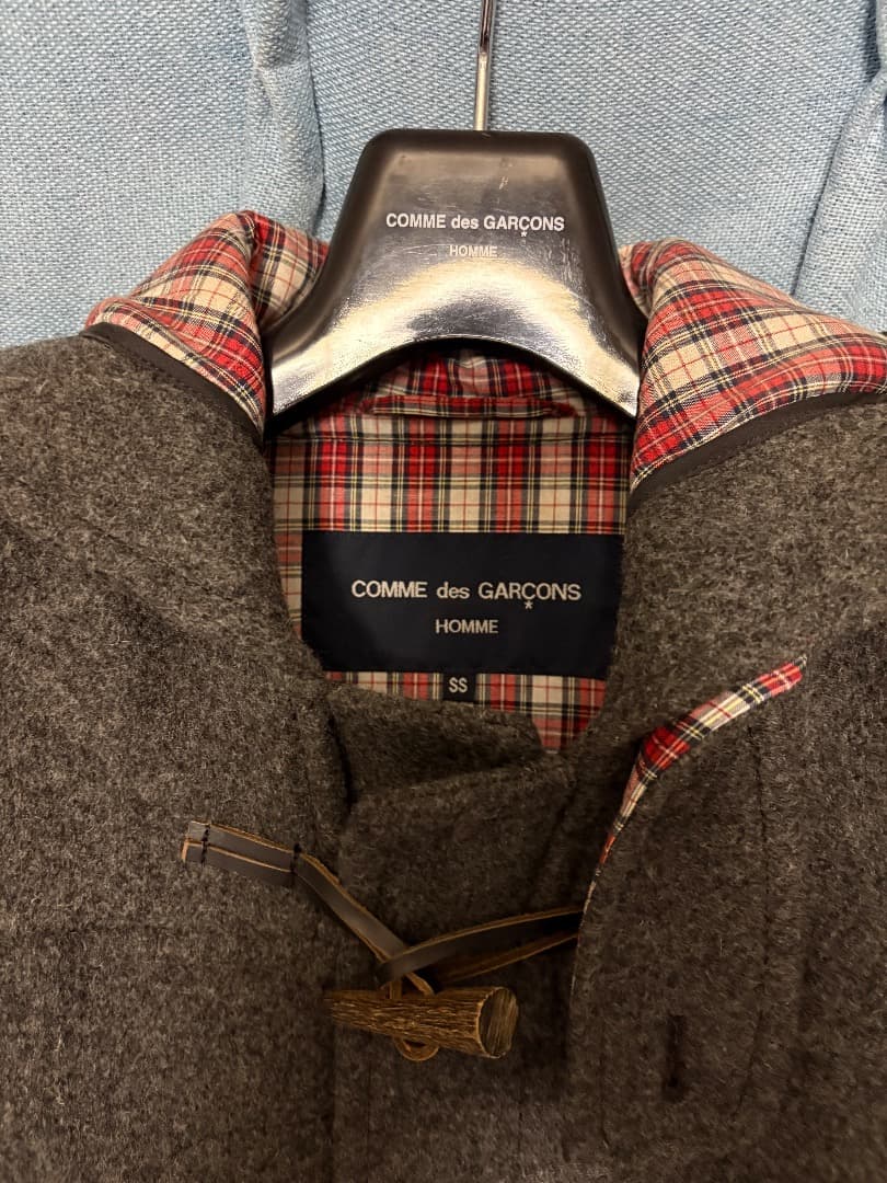 コムデギャルソンオムグレーダッフルコート 赤系チェック 新品未使用品