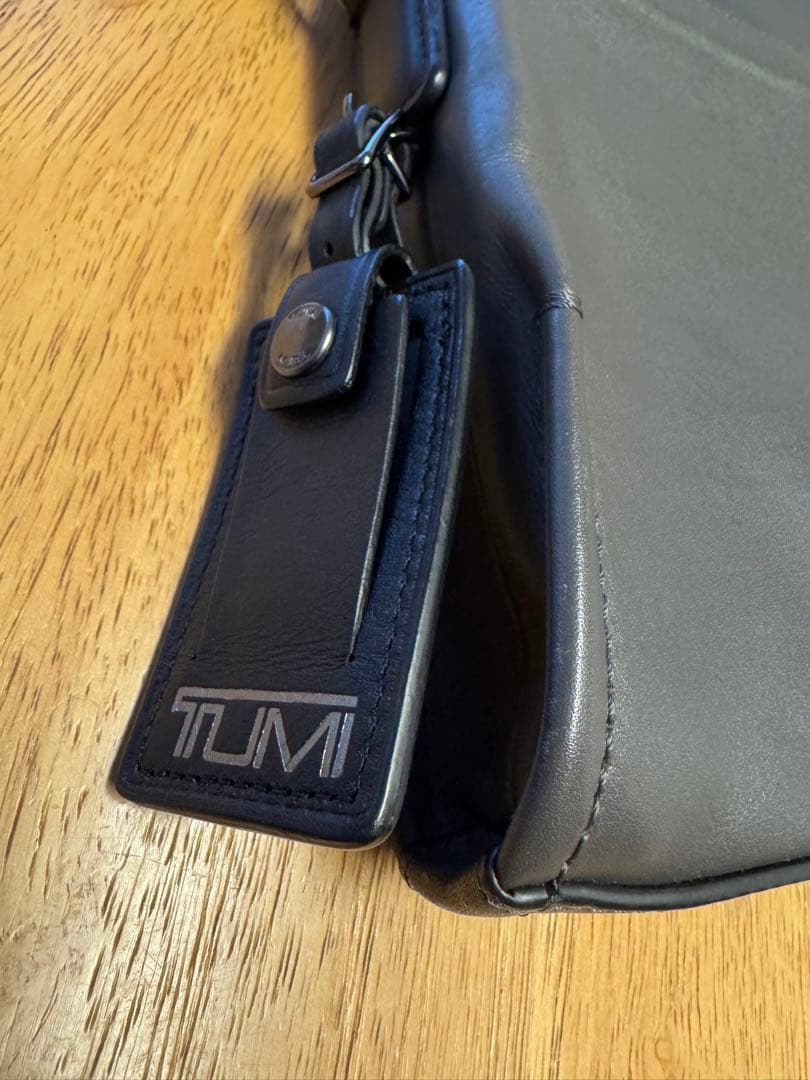 バッグ TUMI Harrison GlendaleCrossbody 63017GRY