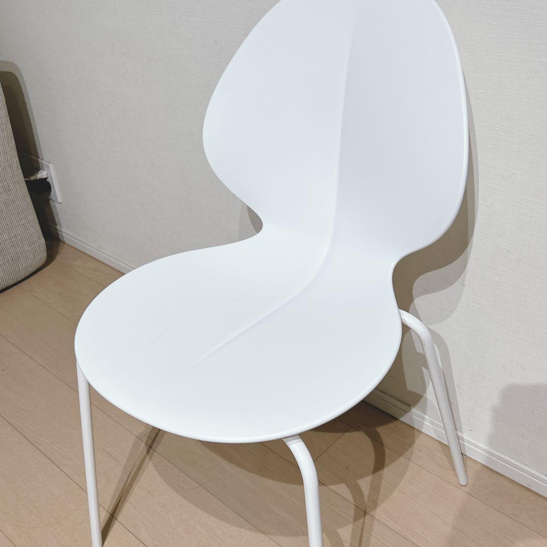 カリガリス　バジルチェア定価26,000円位