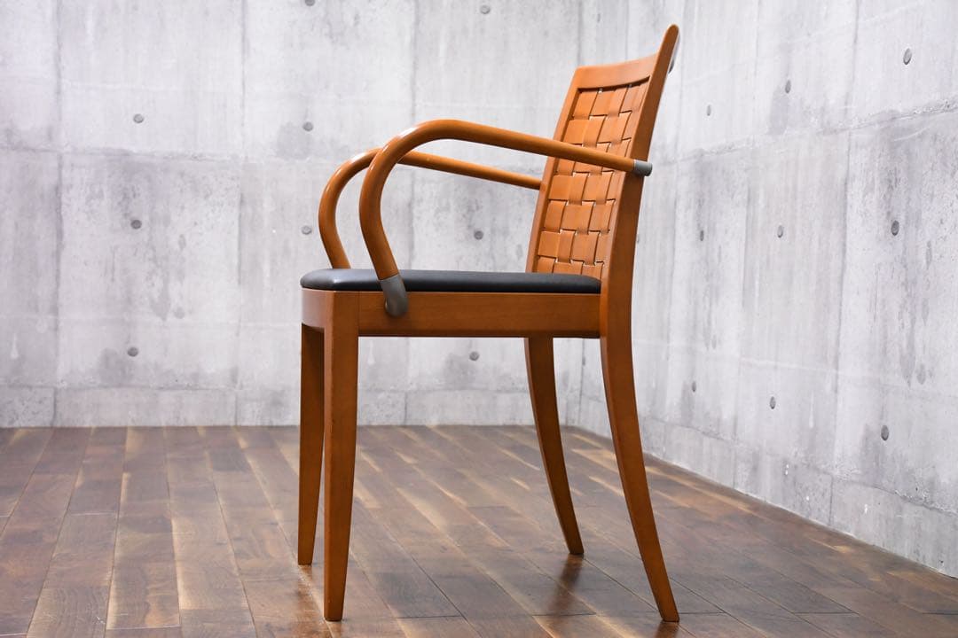 EJI57 アルフレックス LUCA アームチェア ダイニングチェア 川上元美