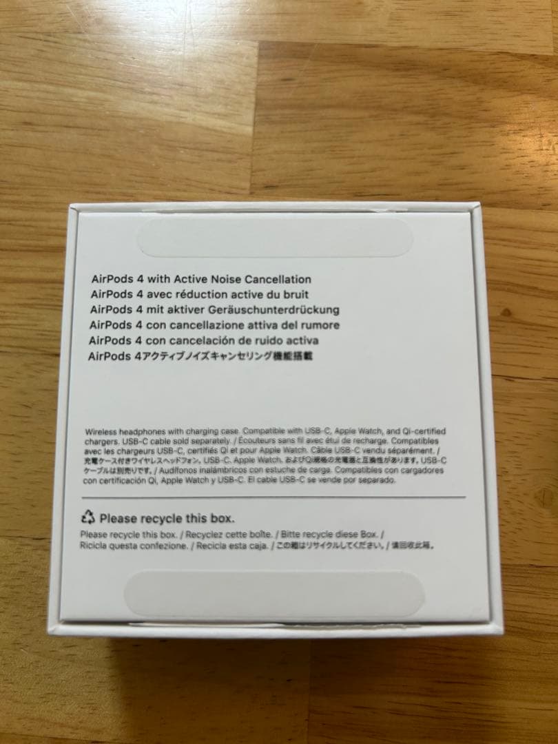 Apple AirPods 4 アクティブノイズキャンセル搭載　本体 ホワイト