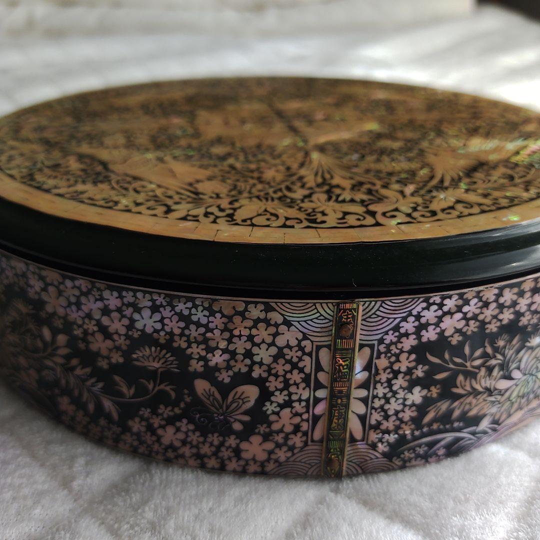 韓国漆器　螺鈿　美品お節正月縁起物　クジョルパン九節板　宝石箱