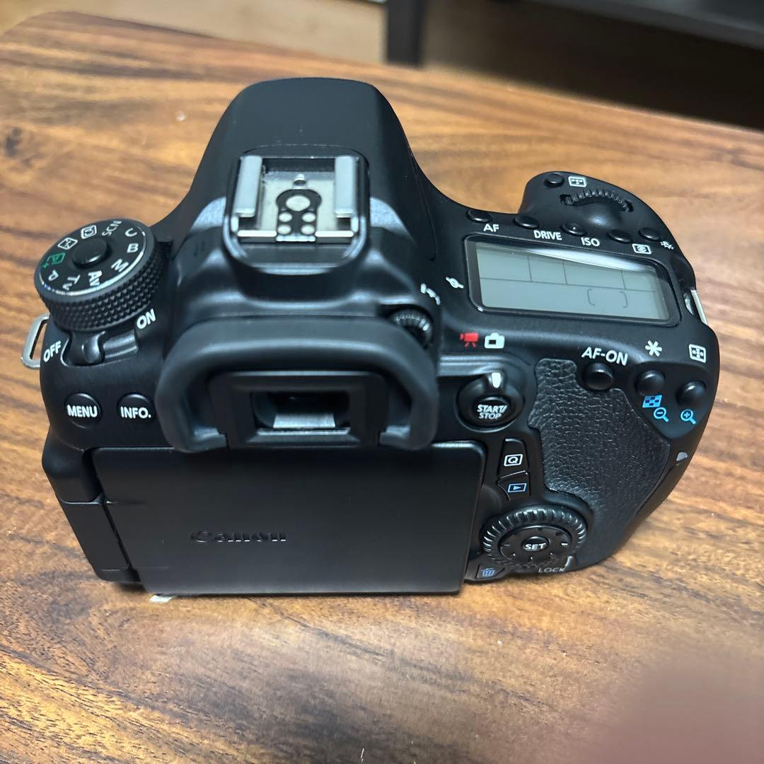 カメラ一式撮影セット　CANON EOS 70D