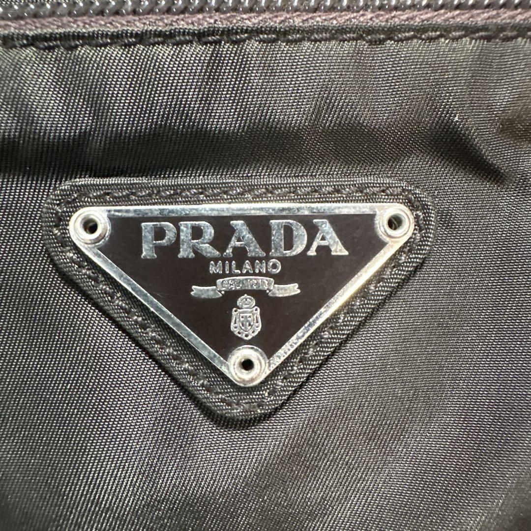 PRADA プラダ ナイロン ショルダーバッグ オリーブ トライアングル
