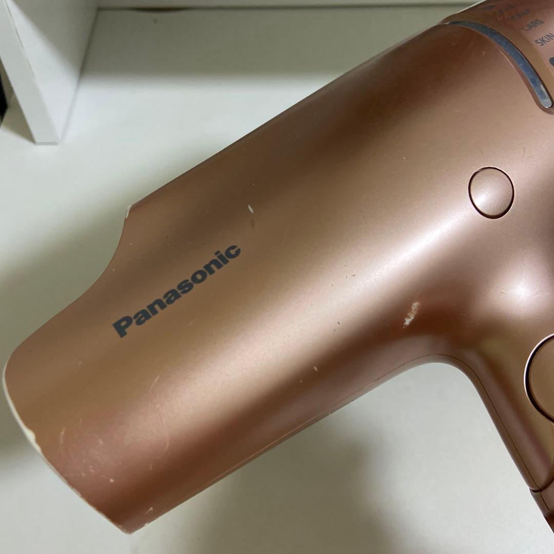 【値下げ交渉可/傷あり】Panasonicヘアードライヤー（2018年製）