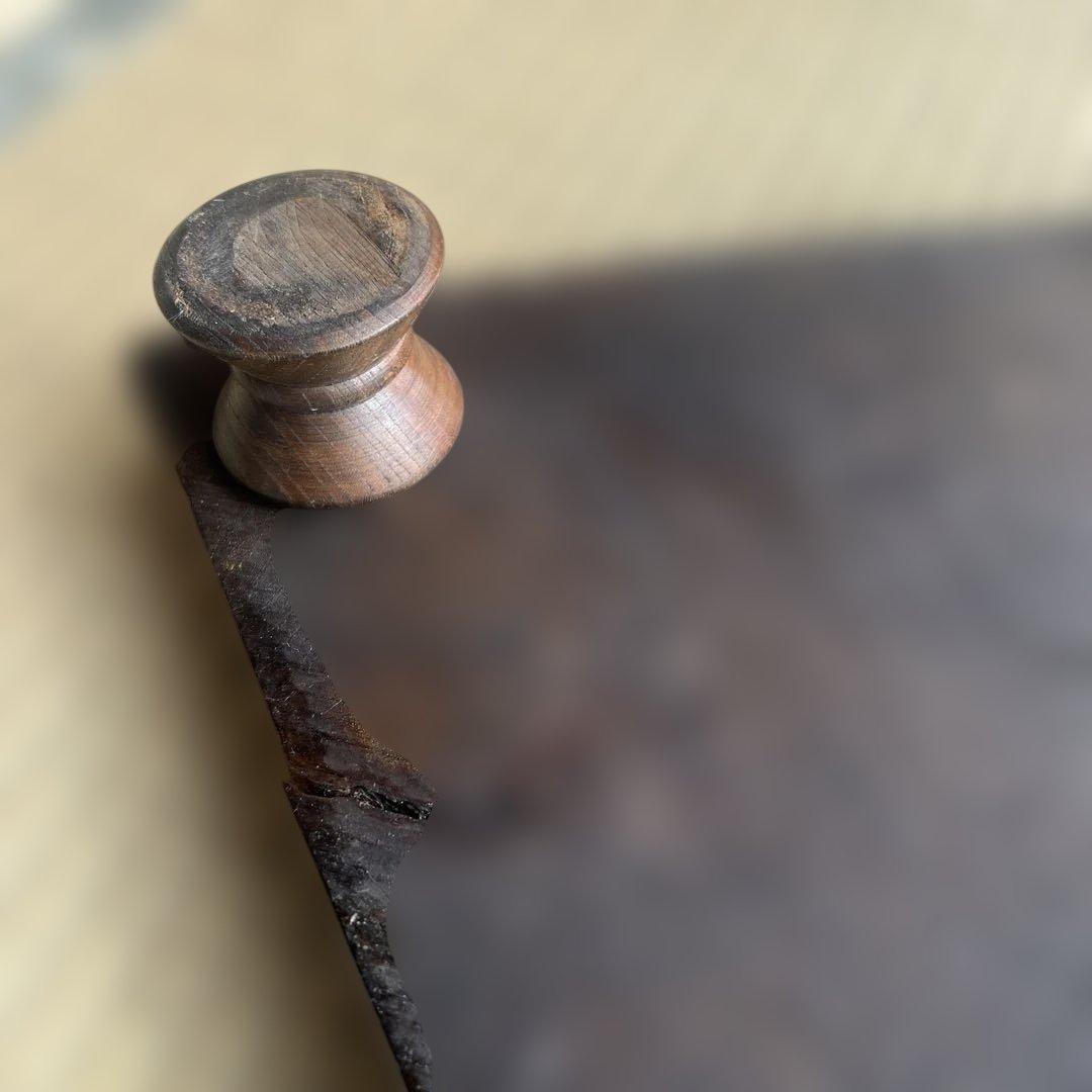 木製ダークブラウン置物 自然な形状