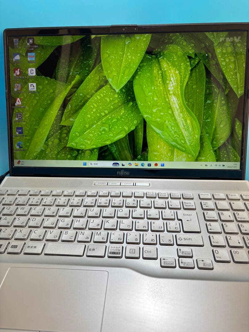 富士通 LIFEBOOK AH55/E3 i7 1165G7 32GB 2TB