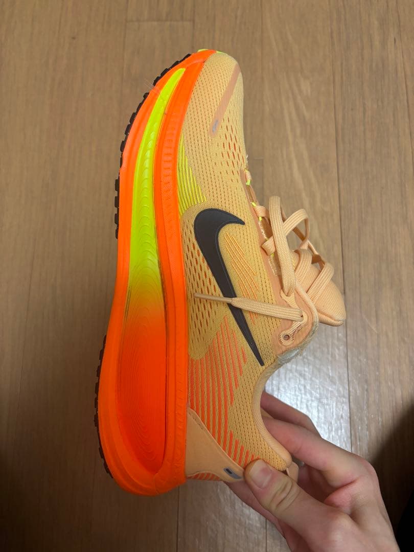 NIKE ズーム　ボメロ18