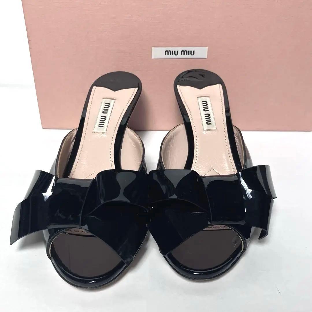 ミュウミュウ リボンサンダル パテントレザー ミュール 箱付き ブラック