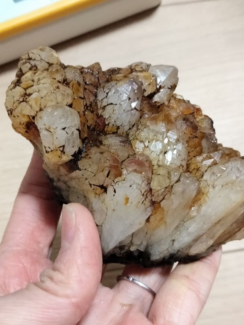 秋田県荒川鉱山水晶　多頭水晶　大サイズ　235g 鉱物水晶　多頭水晶　珍しいお品