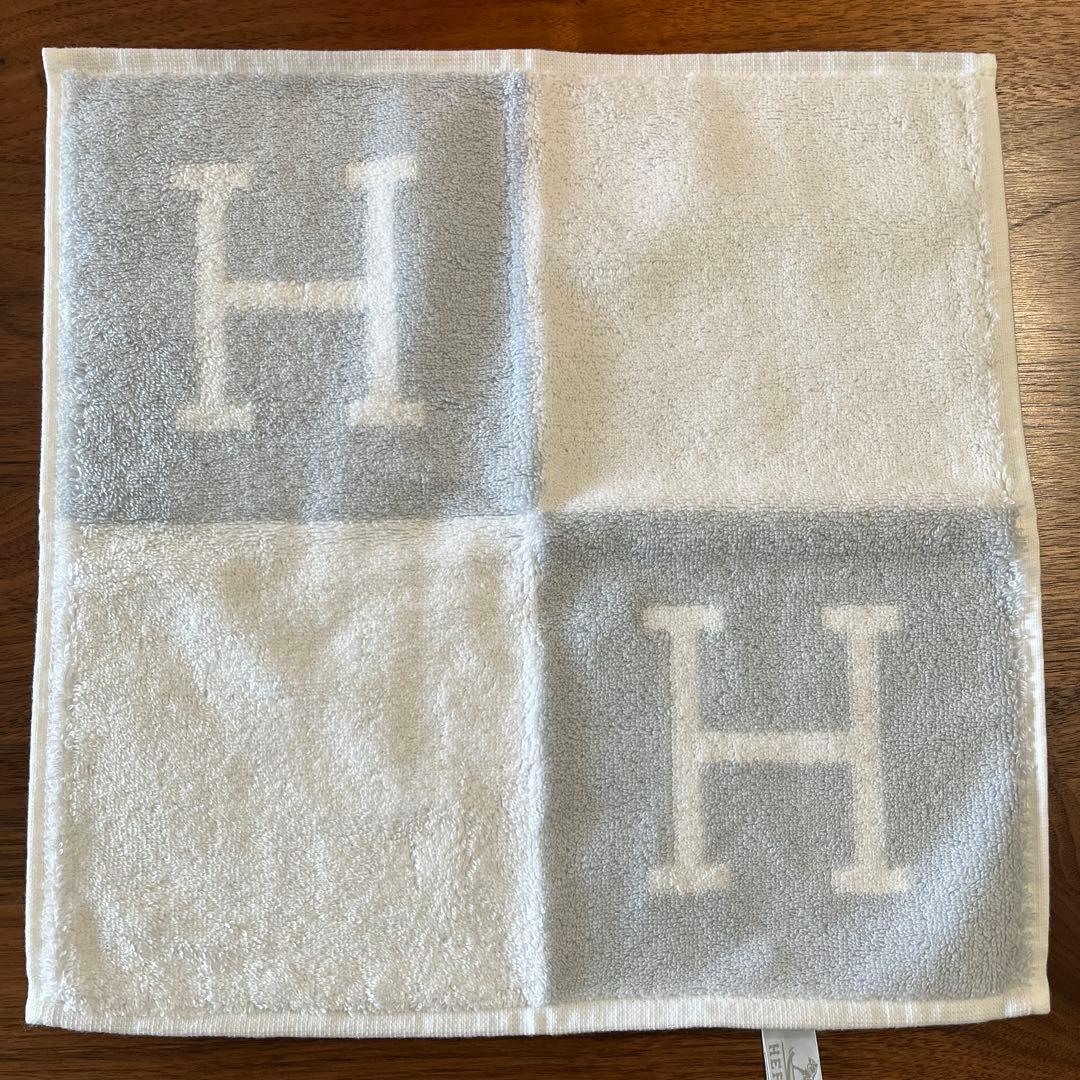 【新品未使用】 エルメス アヴァロン タオルハンカチ HERMES 箱　袋付き