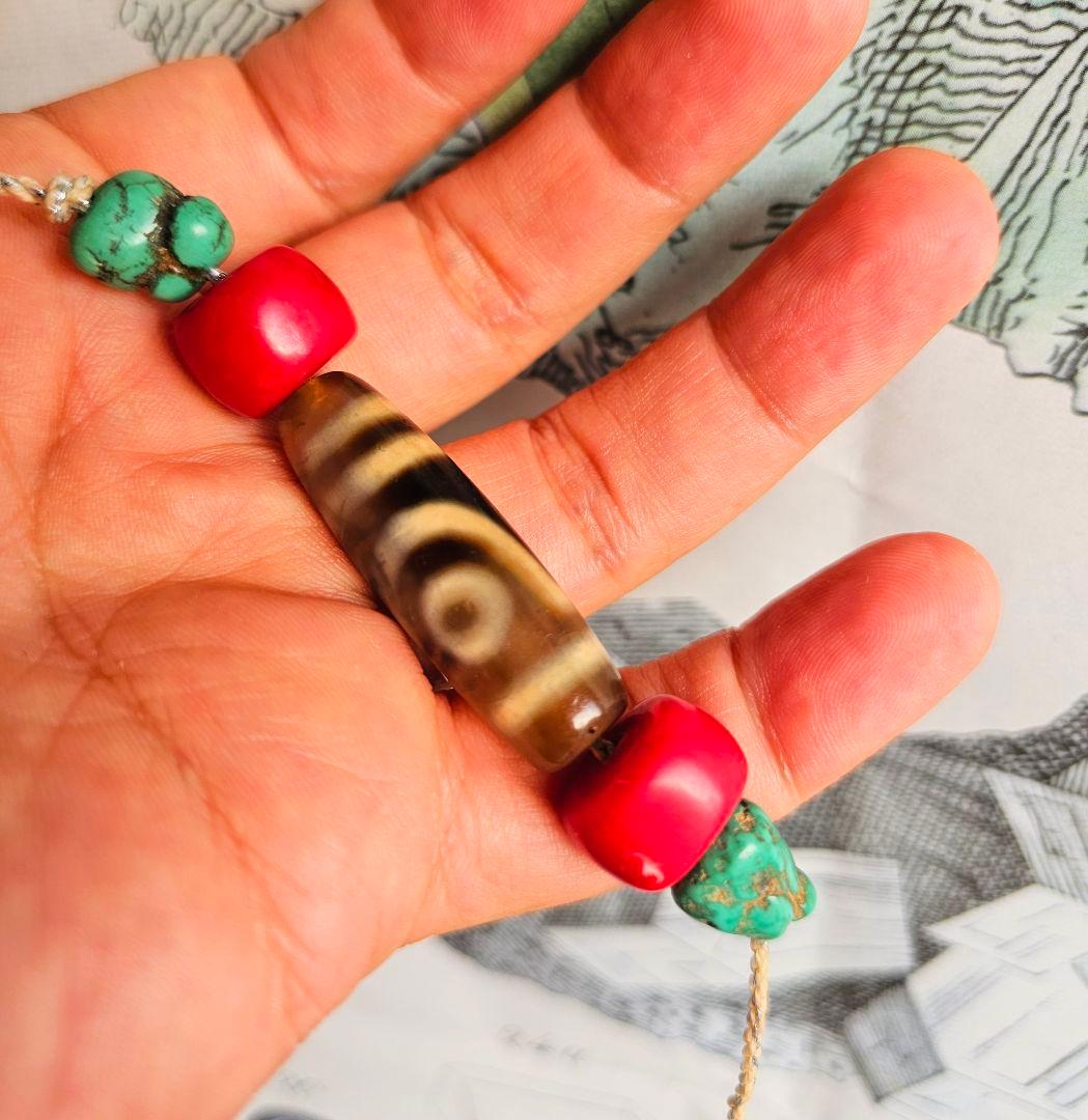 dZi beads(二眼) ネックレス