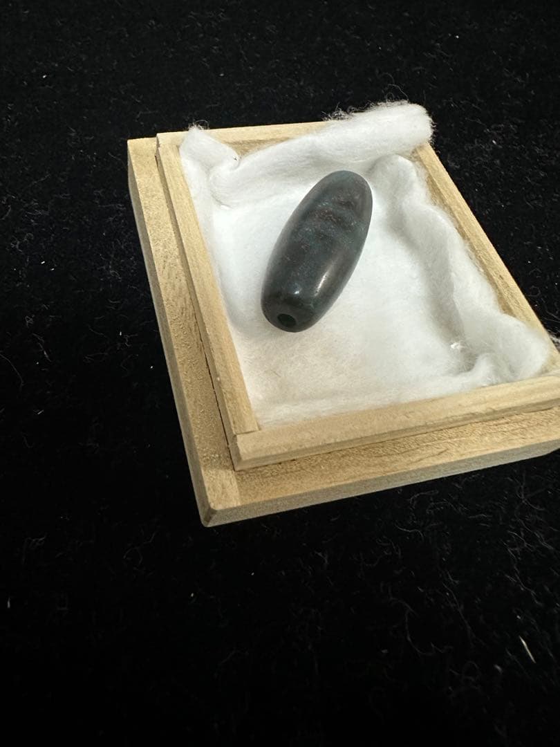 紅朱珠　仏六眼天珠