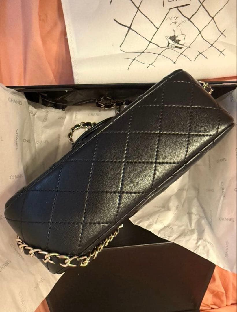 CHANEL トップハンドル フラップ ラムスキン