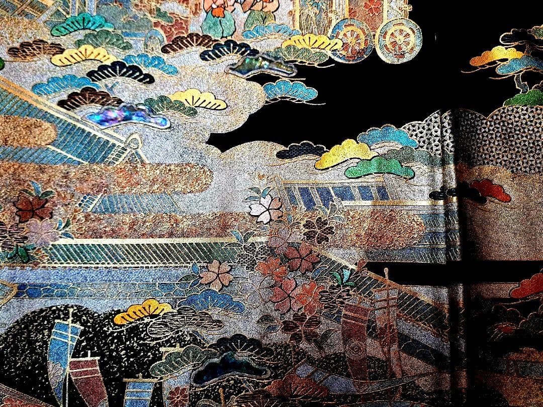 美品❇️豪華黒留袖　作家物螺鈿　古都絵巻 金彩　 比翼仕立て　フルセット