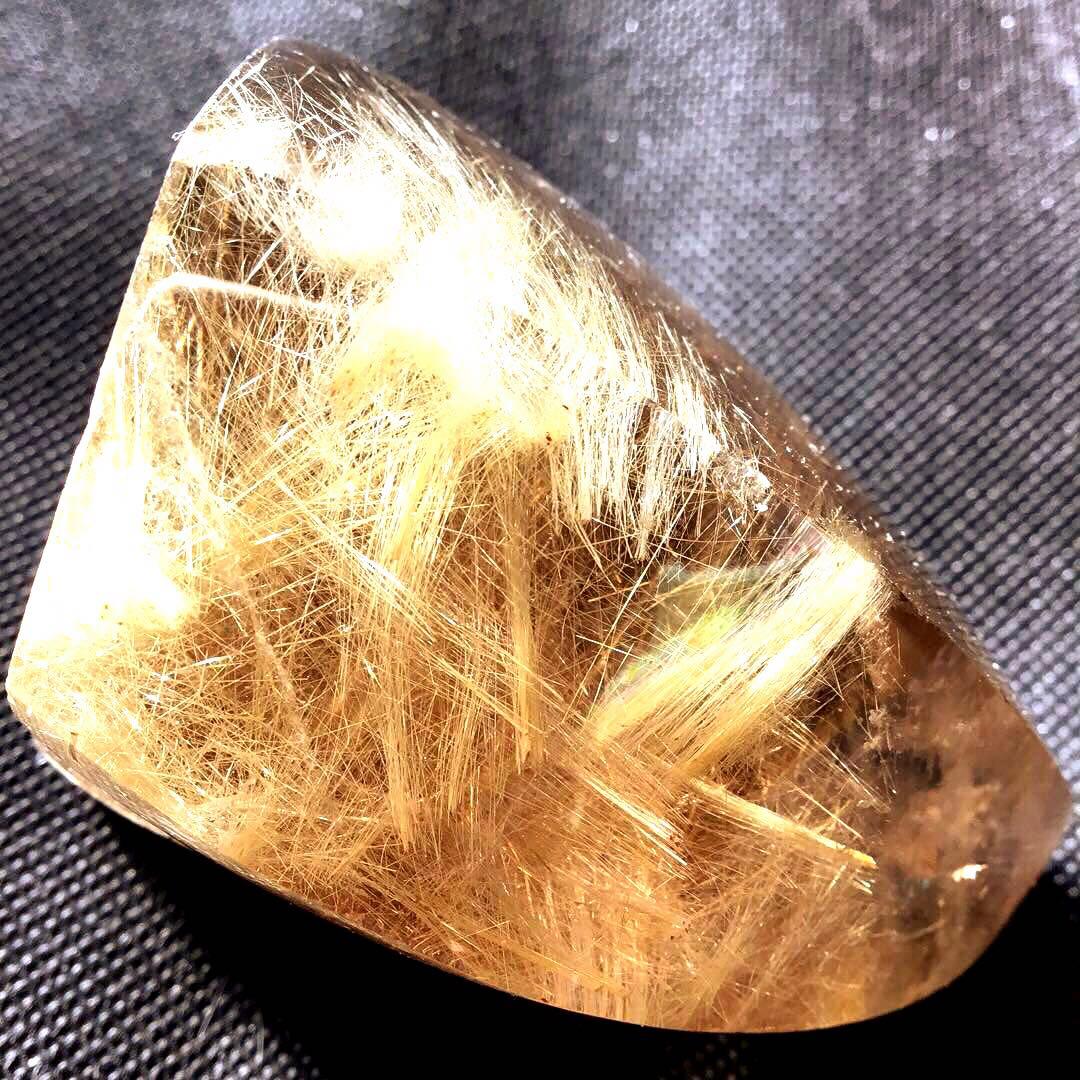 ルチルクォーツ　置物　天然石ゴールドルチルクォーツ　パワーストーン　ブラジル産