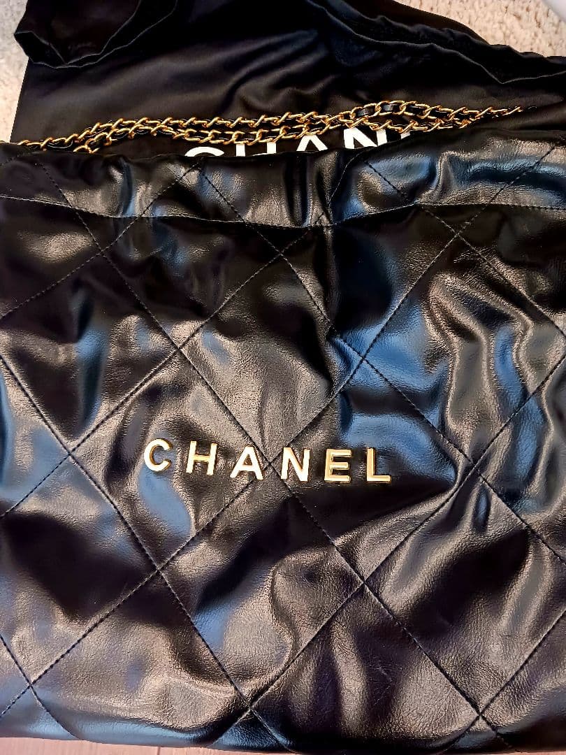 CHANEL 黒 レザーキルティング ショルダーバッグ