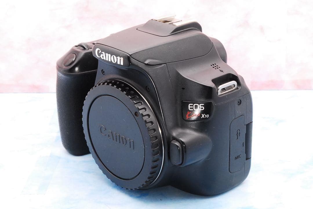 キャノン Kiss X10☆一眼レフカメラ☆手ぶれ補正標準＆超望遠☆バッグ付