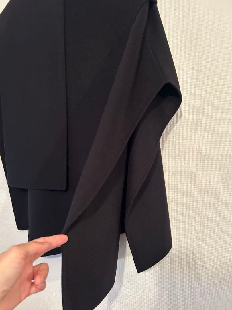 COS コス／WOOL MIX HYBRID CAPE