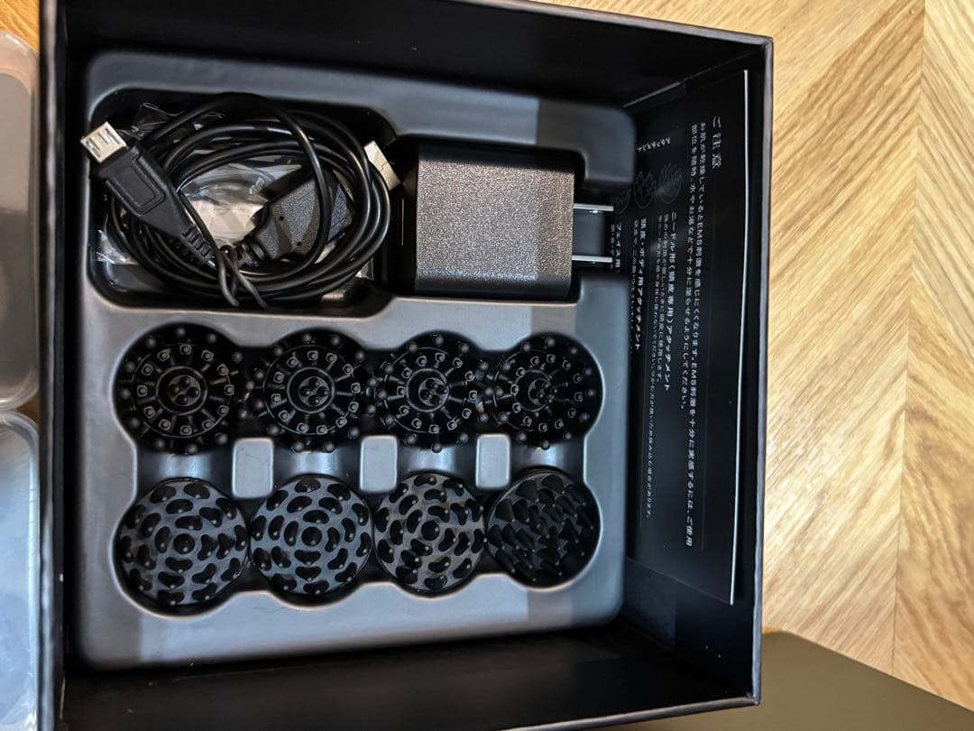 未使用　MYTREXの電気刺激ヘッドスパ EMS HEAD SPA PRO