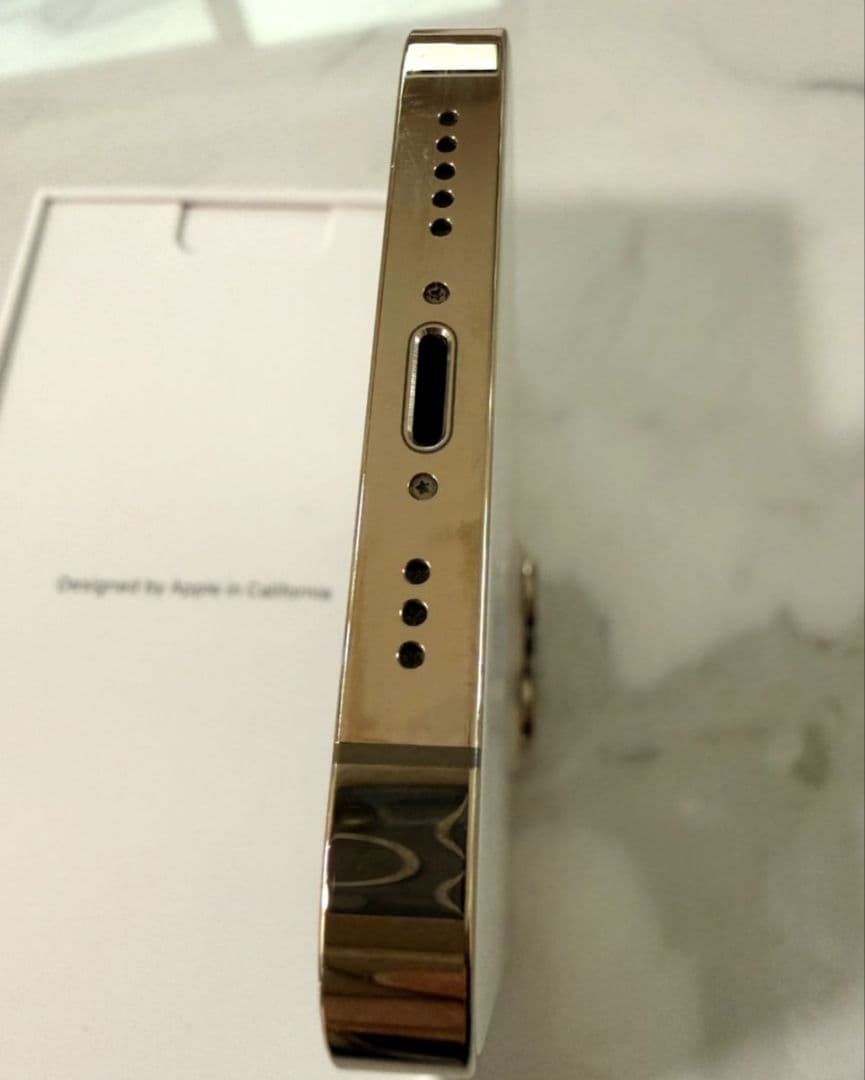 美品　Apple iPhone13pro 256G ゴールド　本体