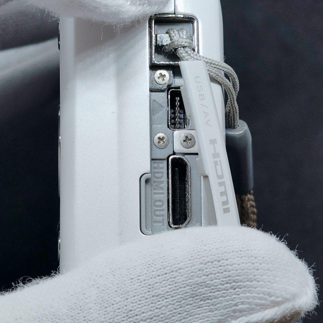 【レア ビックロ限定】CASIO EXILIM EX-ZR400 ホワイト