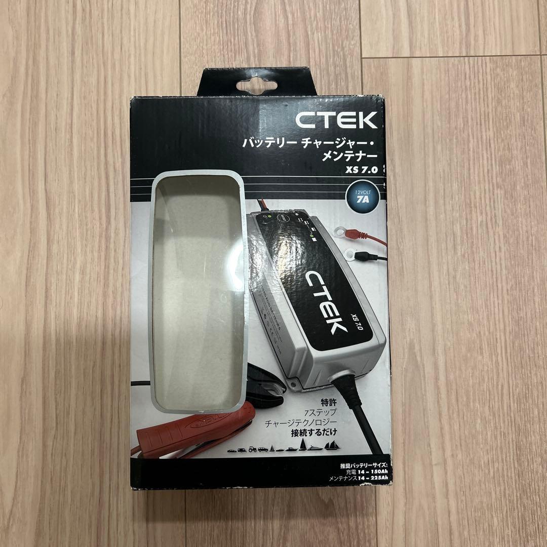 km4620530  CTEK XS 7.0 バッテリーチャージャー