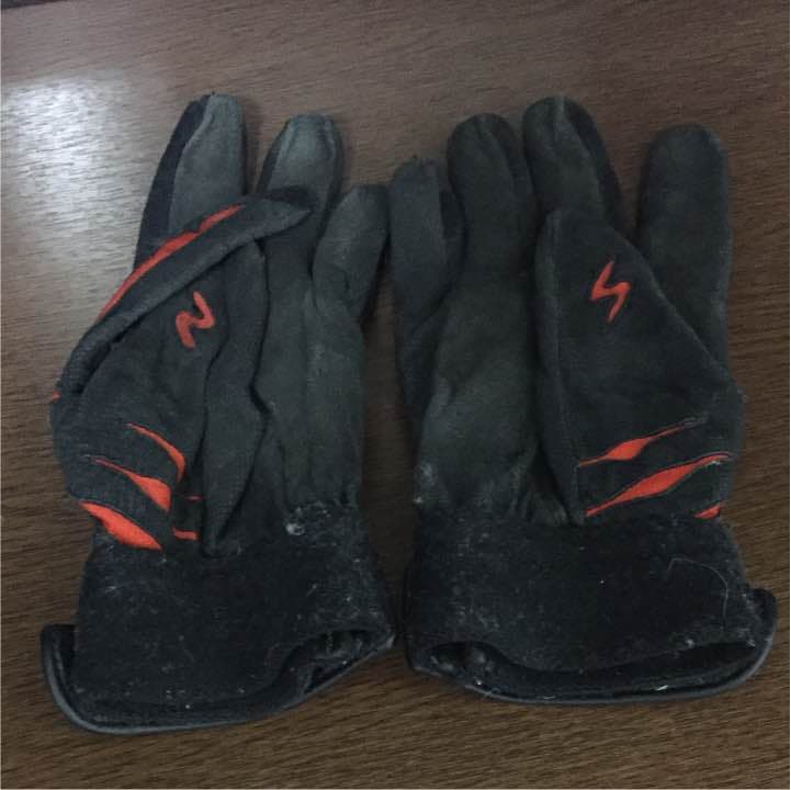 ラミレスの革手